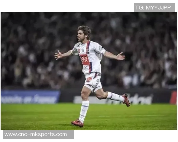 乔纳森戴维称赞儒尼尼奥为历史最佳任意球手总能进球的传奇表现