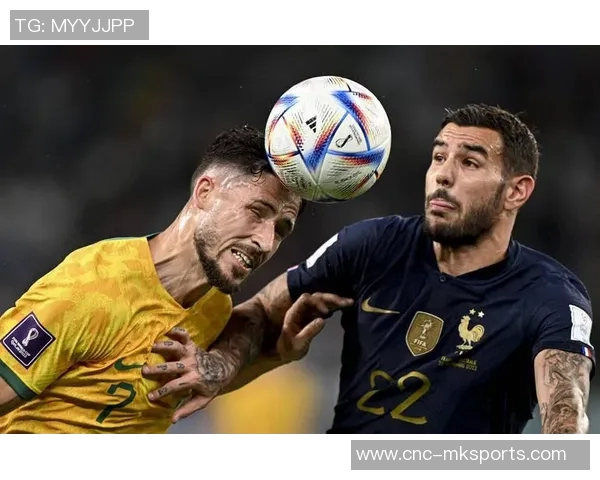 卢卡斯盛赞门德斯为世界顶级左后卫强调二人能共存于球队竞争中