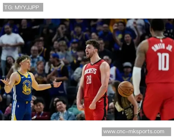 雷霆三分如虹狄龙替补席无奈神情引发网友热议